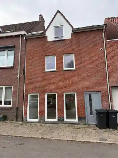 165m2 house to rent for 1450€/month in Essenstraat 2A, Brunssum