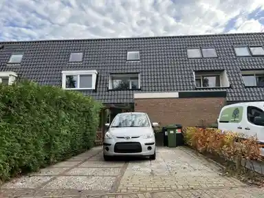 131m2 house to rent for 2350€/month in Bertha von Suttnerstraat, Hoofddorp
