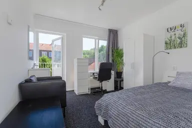 12m2 room to rent for 530€/month in Lepelaarsingel, Rotterdam