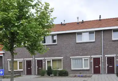 45m2 house to rent for 616.76€/month in Karel van den Oeverstraat 9, Heerlen