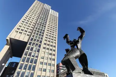 136m2 apartment à louer pour 3500€/mois à Blaak 740, Rotterdam