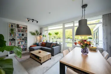 80m2 apartment à louer pour 1302€/mois à Livingstonelaan 100, Utrecht
