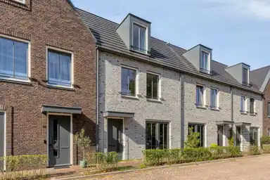 173m2 house to rent for 2800€/month in Liniewal 80, Vijfhuizen