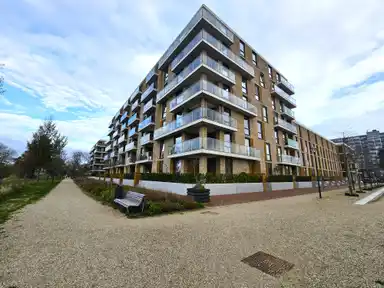 95m2 apartment à louer pour 2250€/mois à Anthony Roodvoetsstraat 91, Haarlem