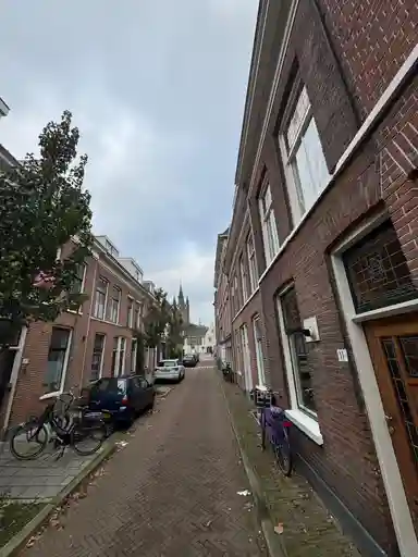 45m2 studio te huur voor 1450€/maand in Singelstraat 13, Delft