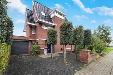 197m2 house to rent for 4500€/month in B. Vethstraat 2, Bergschenhoek