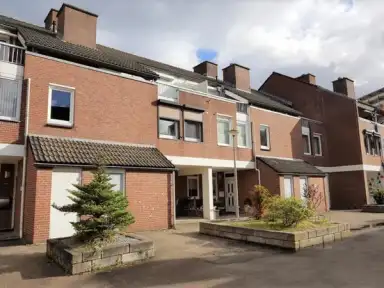 97m2 house to rent for 1475€/month in Vergiliushof, Maastricht