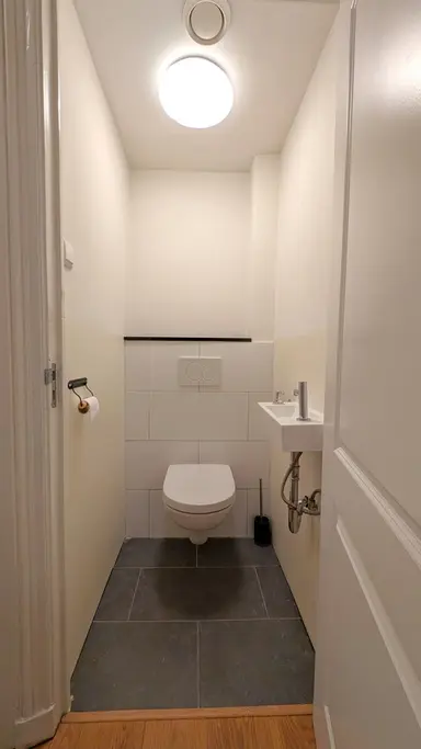 58m2 apartment to rent for 2250€/month in Van Tuyllstraat 18, The Hague