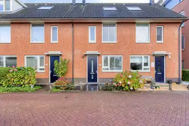 100m2 house to rent for 2700€/month in Belcampostraat 35, Berkel en Rodenrijs