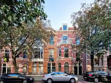 125m2 apartment to rent for 2650€/month in 2e Sweelinckstraat 110, The Hague