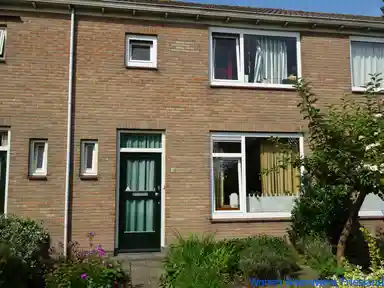 m2 house à louer pour 677.56€/mois à Tillewei 10, Wjelsryp