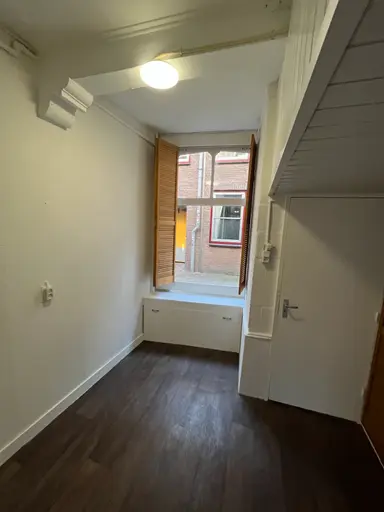 19μ² studio προς ενοικίαση για 425€/μήνα σε Hooglandsekerk-Choorsteeg, Leiden