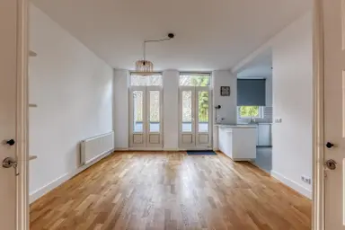 160μ² apartment προς ενοικίαση για 2500€/μήνα σε Pompe van Meerdervoortstraat 2, Voorburg