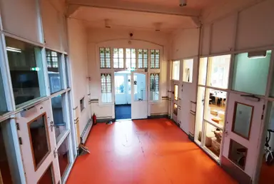 15m2 apartment to rent for 250€/month in Zuidplein 10, Amsterdam