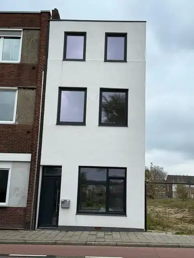 151m2 house te huur voor 1800€/maand in Heerlerbaan, Heerlen