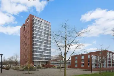 90m2 apartment to rent for 1895€/month in Granaatplein, Leiden