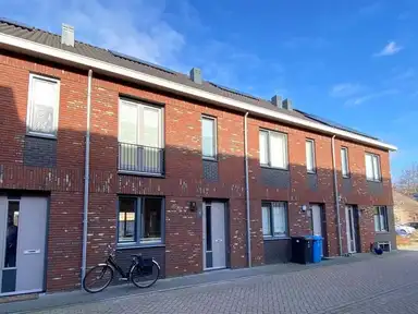 123m2 house to rent for 2700€/month in Lambrecht van Linschotenstraat 6, Delft