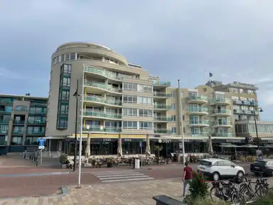 120m2 apartment to rent for 2650€/month in Noordzeestraat 55, Noordwijk