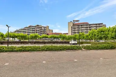 110m2 apartment to rent for 2500€/month in Labradorstroom, Huizen