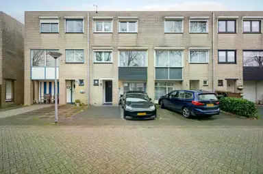 133m2 house to rent for 2300€/month in Klarinetstraat 35, Almere