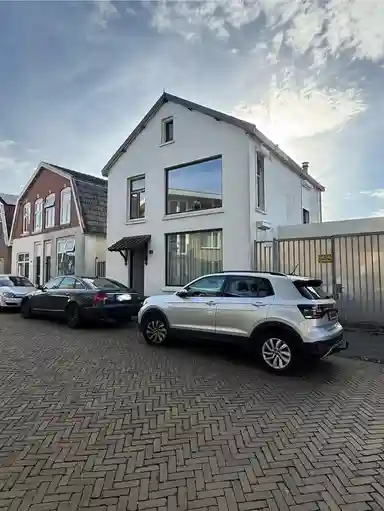 171m2 house to rent for 1500€/month in Gronausevoetpad, Enschede
