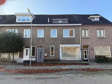 130m2 house to rent for 1400€/month in Carmelietenstraat 22, Geleen