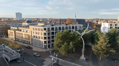 96m2 apartment to rent for 1900€/month in Stationsplein 43, Apeldoorn