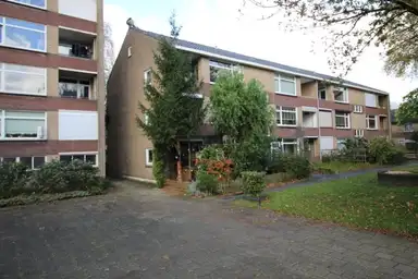 90m2 apartment to rent for 881€/month in Niersstraat 29, Enschede