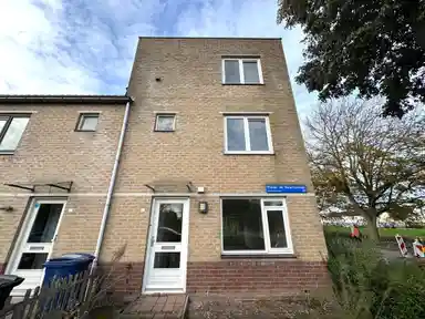 114m2 house to rent for 1950€/month in Pieter de Swartstraat 2, Almere