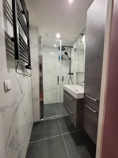 78m2 room to rent for 850€/month in Burgemeester Caan van Necklaan, Leidschendam