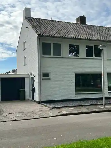 169m2 house in affitto per 1995€/mese a Ketelbutersdreef, Maastricht