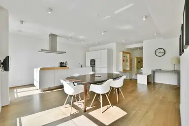140m2 apartment to rent for 4300€/month in Singel 196F, Amsterdam
