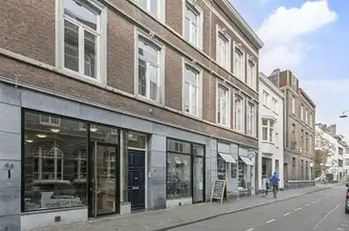 205m2 apartment to rent for 3145€/month in Maastrichter Heidenstraat 4, Maastricht