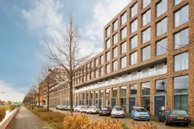 128m2 apartment to rent for 1648€/month in Melissekade 304, Utrecht