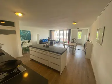 90μ² apartment προς ενοικίαση για 1795€/μήνα σε Kleine Berg 83, Eindhoven