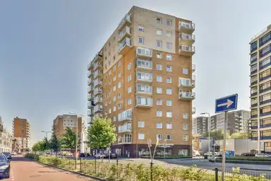 77m2 apartment to rent for 1750€/month in Waldorpstraat 582, The Hague