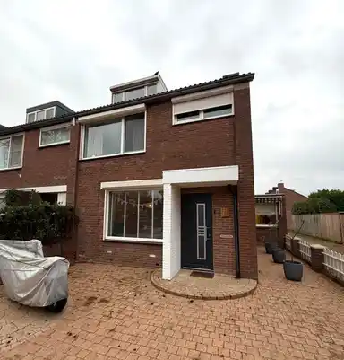 151m2 house zur Miete für 1995€/Monat in Baristraat, Eindhoven