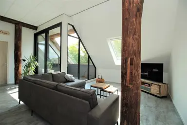 100m2 apartment to rent for 1280€/month in Provincialeweg, Opende