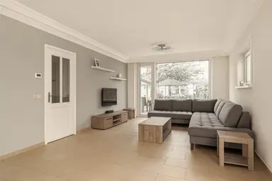 123μ² house προς ενοικίαση για 2495€/μήνα σε Van der Kloot Meyburgstraat, Rotterdam