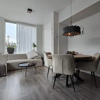 59μ² apartment προς ενοικίαση για 927€/μήνα σε Broederstraat, Kampen