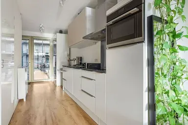 30m2 studio te huur voor 1000€/maand in Delflandlaan, Amsterdam