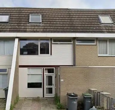 135m2 house to rent for 2100€/month in Staringstraat 420, Oss