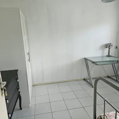 m2 room zur Miete für 850€/Monat in Sporadenlaan, Amsterdam