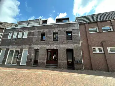 142m2 apartment te huur voor 1260€/maand in Einderstraat 17C, Kerkrade