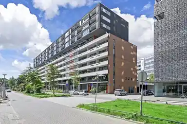 100m2 apartment à louer pour 2375€/mois à Gedempte Zalmhaven, Rotterdam