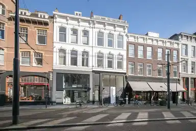 50m2 apartment à louer pour 2150€/mois à Van Oldenbarneveltstraat 135B-02, Rotterdam