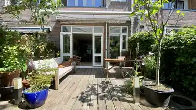 98m2 house to rent for 2050€/month in Insulindestraat 2311, Rotterdam