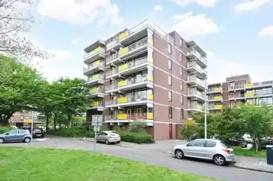 81m2 apartment to rent for 855€/month in Melis Stokelaan, The Hague