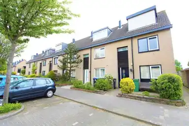 140m2 house te huur voor 3200€/maand in Marianne Philipslaan, Amstelveen