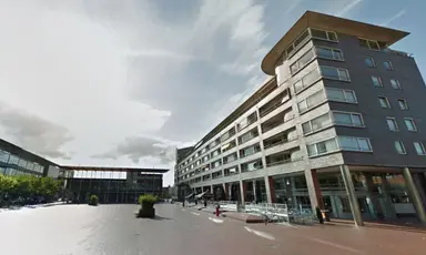 105m2 apartment te huur voor 3200€/maand in Rembrandtweg, Amstelveen